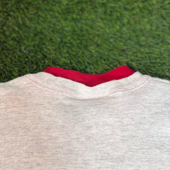 Vintage Ohio State Buckeyes Crewneck Sweatshirt Gray Red Collar P Large Women - Picture 9 of 9